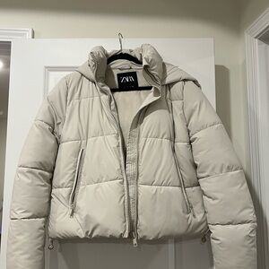 Zara Women's Beige Puffer Coat
